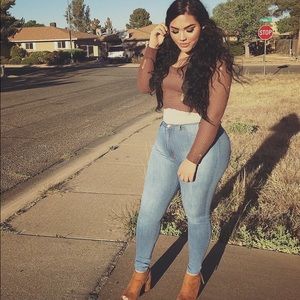 Fashion nova cropped sweatshirt